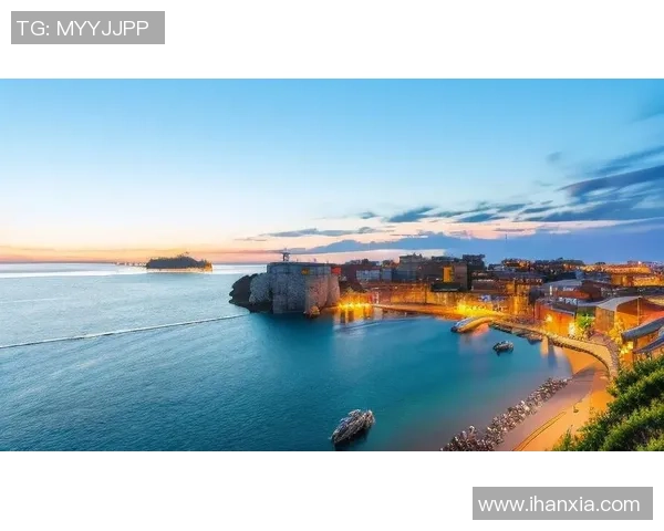 足球明星壁纸精选，展现球场英姿与豪华风采，助你点亮手机屏幕