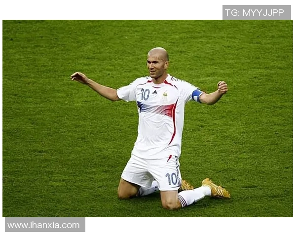 从街头到绿茵场 足球草根球星的崛起与奋斗历程