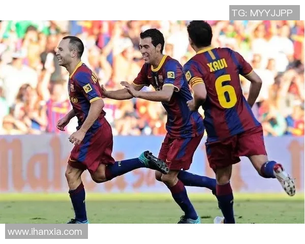 帕尼尼球星卡足球布料带编：收藏者的珍爱，足球迷的独特风采